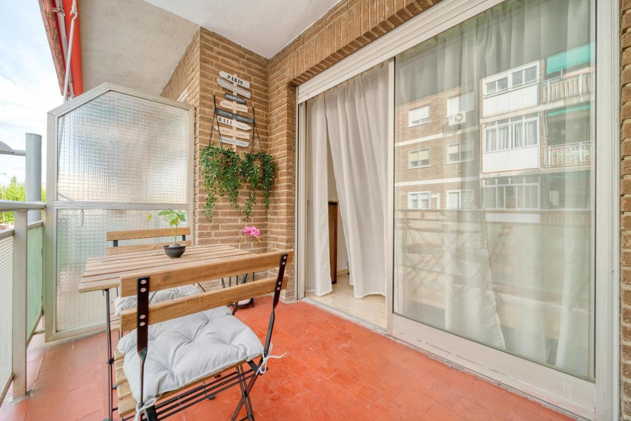 B Casacafe Madrid Pozuelo 2 Bano Fuera De La Habitacion O Compartido ポスエロ・デ・アラルコン エクステリア 写真